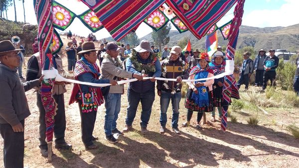 ENTREGA DE APERTURA DE CAMINO EN LA COMUNIDAD DE VILLA CHORRO