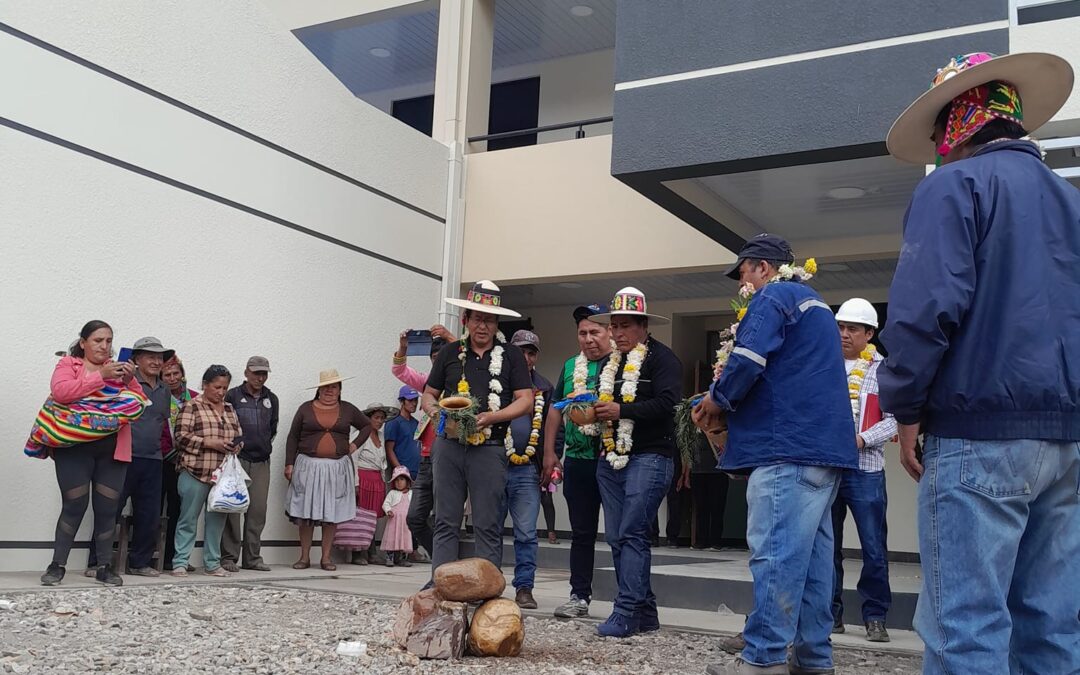 ENTREGA TÉCNICA DEFINITIVA DEL COLEGIO MODELO TUNAS VINTO EN TAPACARÍ
