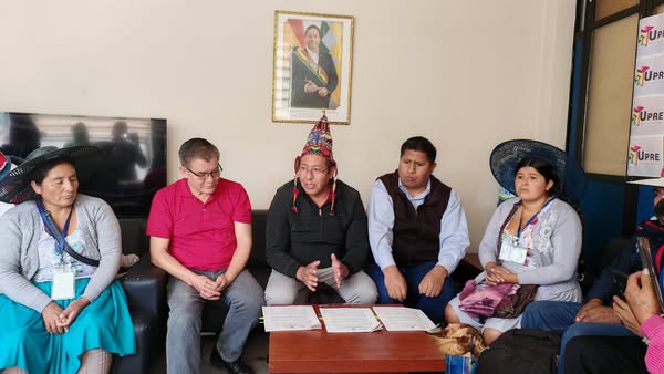 FIRMA DE CONVENIO CON UPRE PARA CONSTRUCCIÓN DE 3 TINGLADOS POLIFUNCIONALES