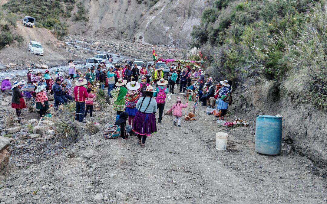 ENTREGA DE NUEVO CAMINO VECINAL EN LA COMUNIDAD DE CHILLIHUANI