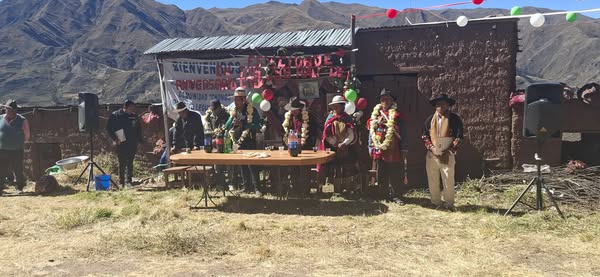 celebración del aniversario con entrega de sistema de riego