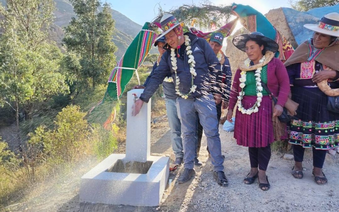 SISTEMA DE AGUA DE CONSUMO EN THIRATA ABAJO ENTREGADO