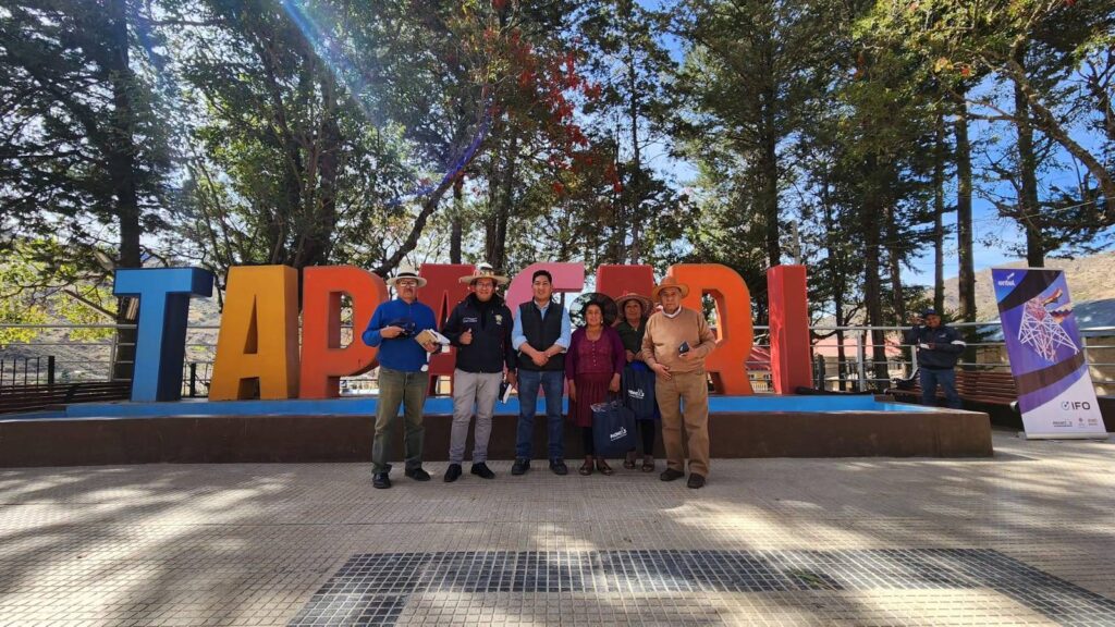 autoridades entregan fibra óptica Fase III en Tapacarí
