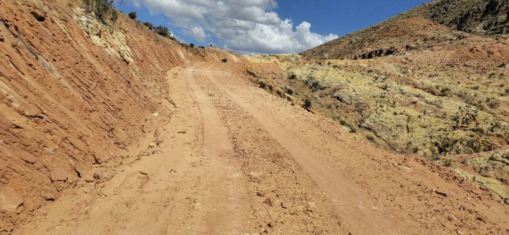 apertura de nuevo camino vecinal en Kuchio