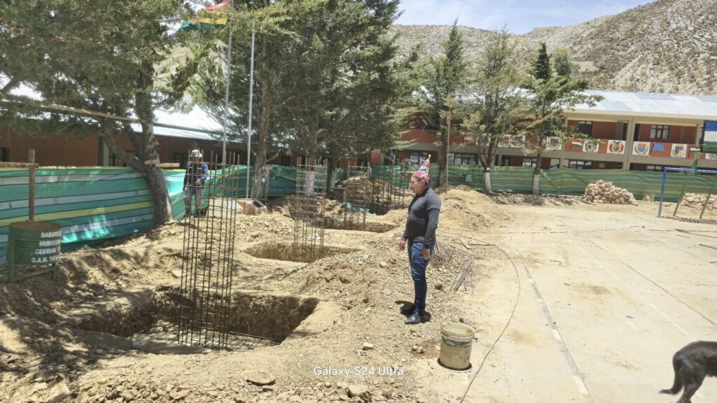 #INSPECCIÓN A LA CONSTRUCCIÓN DEL TINGLADO POLIFUNCIONAL DE LA U.E. DIONICIO MORALES E #INICIODEOBRA PARA LA CONSTRUCIÓN DE DOS DORMITORIOS PARA EL INTERNADO MONSEÑOR ANGEL GELMY. AGRADECEMOS EL APOYO A LA FUNDACIÓN H.A.N.D.