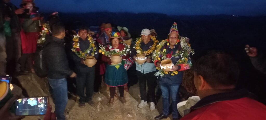 #CAMINOESINTEGRACIÓNYDESARROLLO INICIO DE OBRA #APERTURADENUEVOCAMINOVECINAL PARA LAS #COMUNIDADES DE PATAPATANI HACIA A IRPUMA, CAMINO QUE SERVIRÁ PARA LA INTEGRACIÓN DE LAS COMUNIDADES Y PARA TRASLADAR LA PRODUCCIÓN #AGRÍCOLA DE LA ZONA