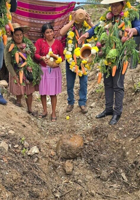 #PORELMESDENUESTROBICENTENARIO RECEPCION TÉCNICA DEFINITIVA DE #CONSTRUCCIÓNCANALDERIEGO PARA LA CONUNIDAD DE VINCUTAYA, FINANCIADO POR EL #PROGRAMA EMPODERAR – PAR III, OBRA QUE SERVIRÁ PARA MEJORAR LA PRODUCIÓN EN LA COMUNIDAD BENEFICIARIA