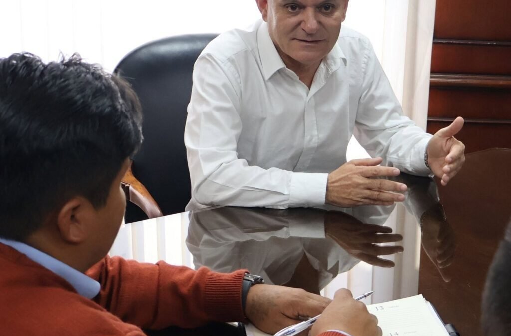 Tapacarí gestiona nuevos proyectos para impulsar el desarrollo del municipio