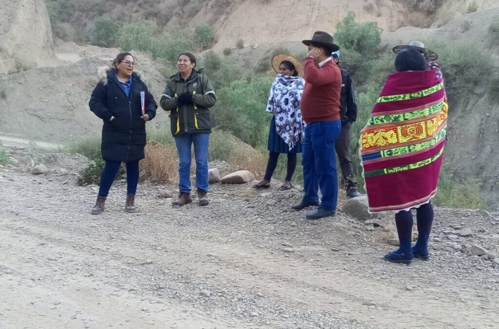 Tapacarí coordina el mantenimiento de sus rutas departamentales